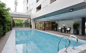 แอสพิรา ทรอปิคัล เรสซิเดนซ์ ทองหล่อ